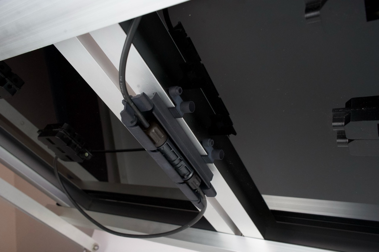 Inline vertical guard